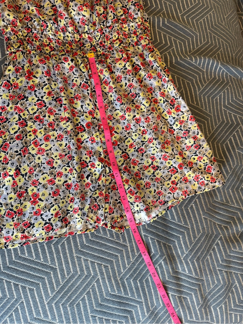BCBGeneration Floral Ruffle Romper, size M. - Picture 10 of 13